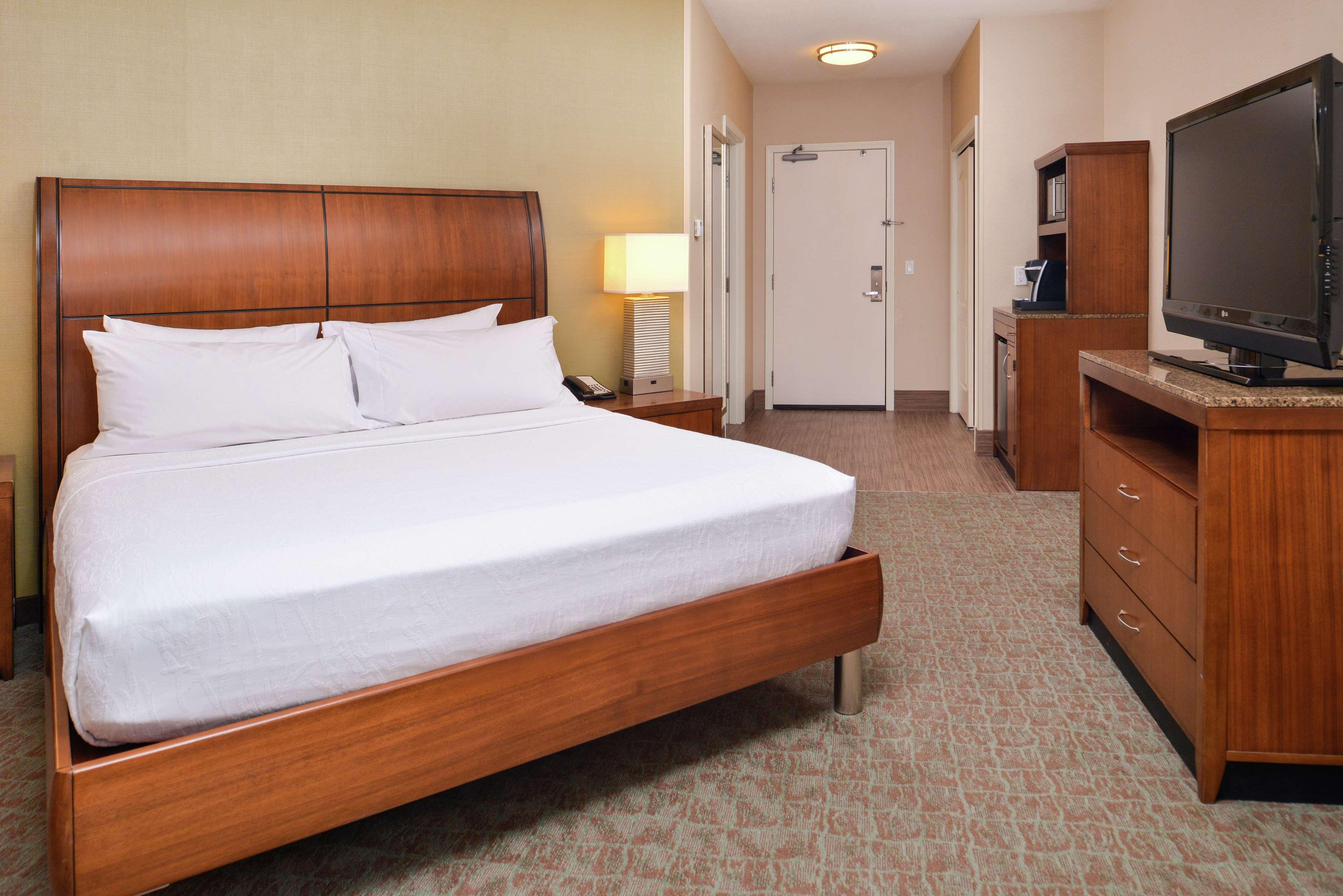 Hilton Garden Inn Boise Spectrum Bagian luar foto