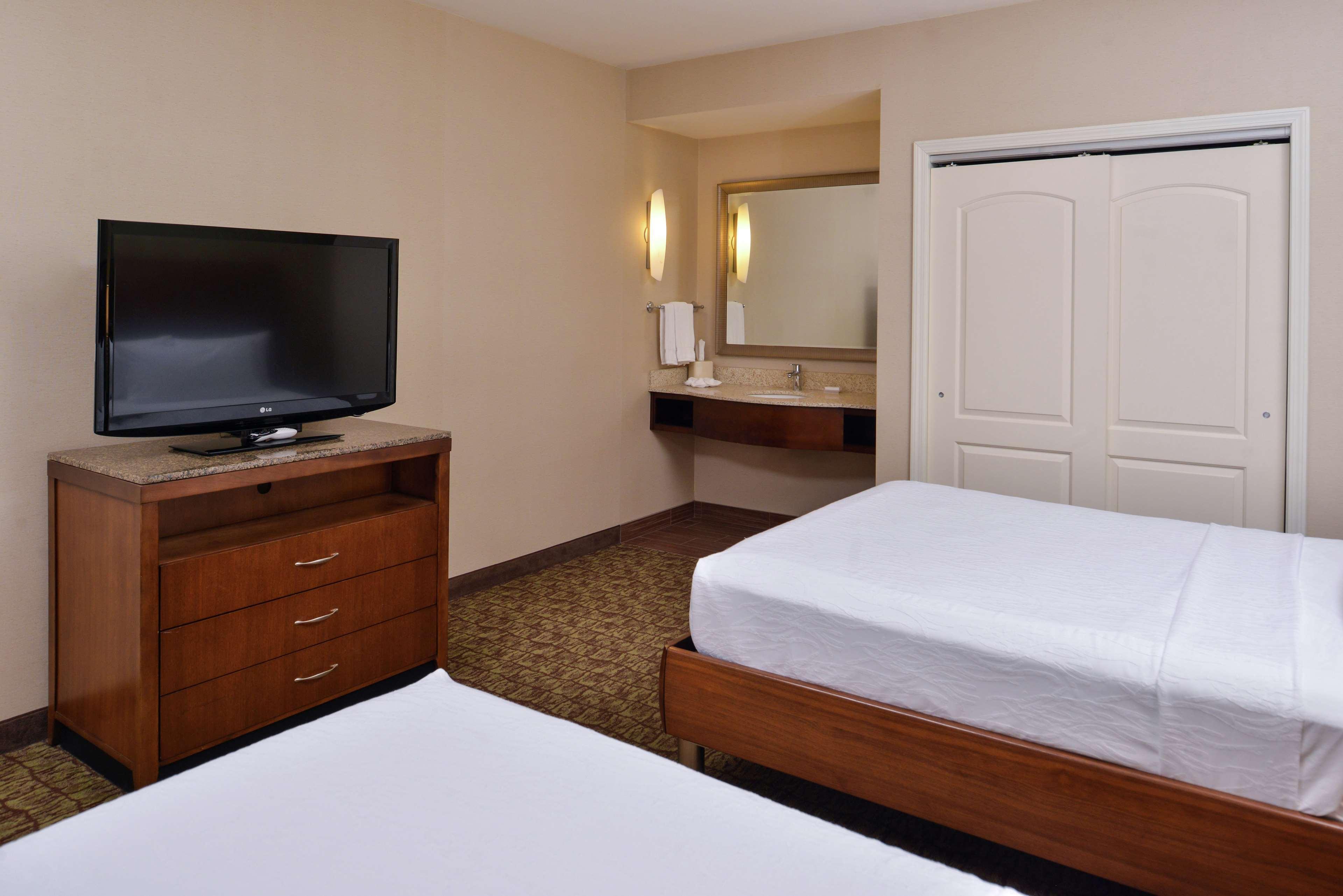 Hilton Garden Inn Boise Spectrum Bagian luar foto