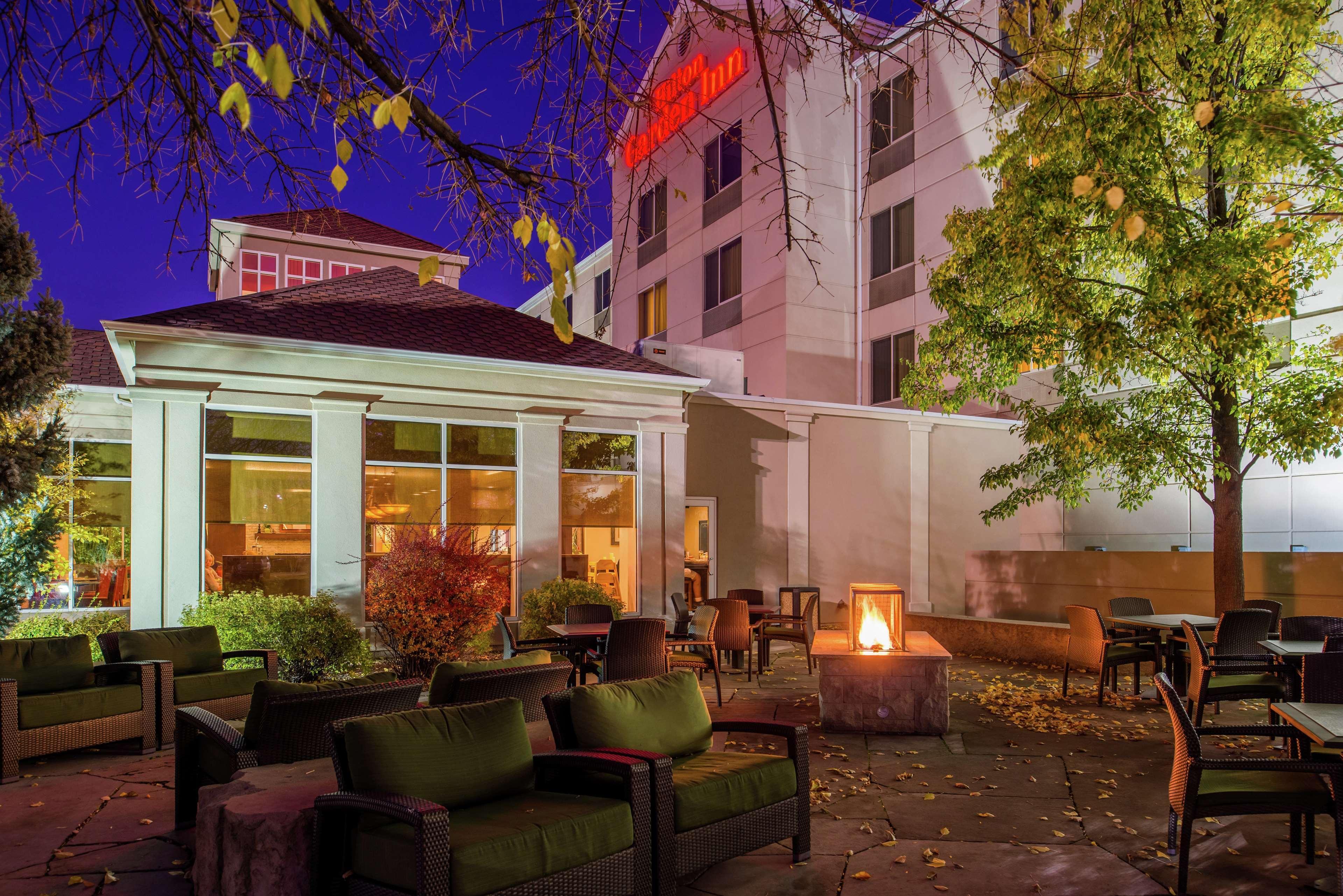 Hilton Garden Inn Boise Spectrum Bagian luar foto