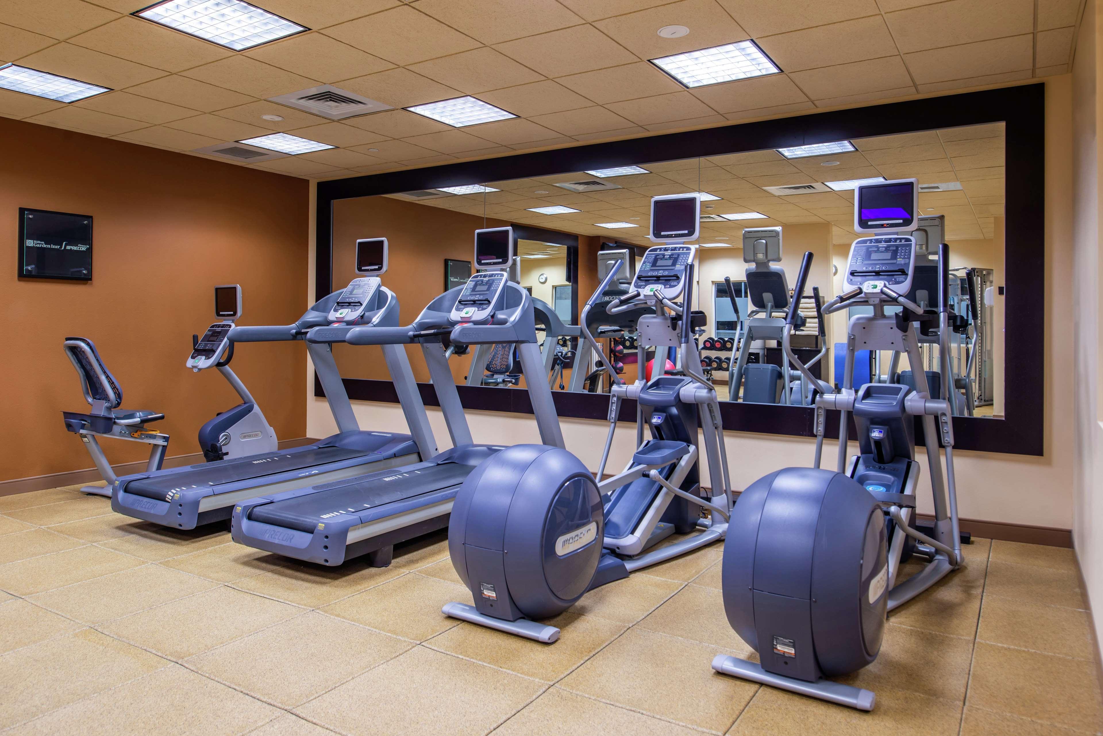 Hilton Garden Inn Boise Spectrum Bagian luar foto