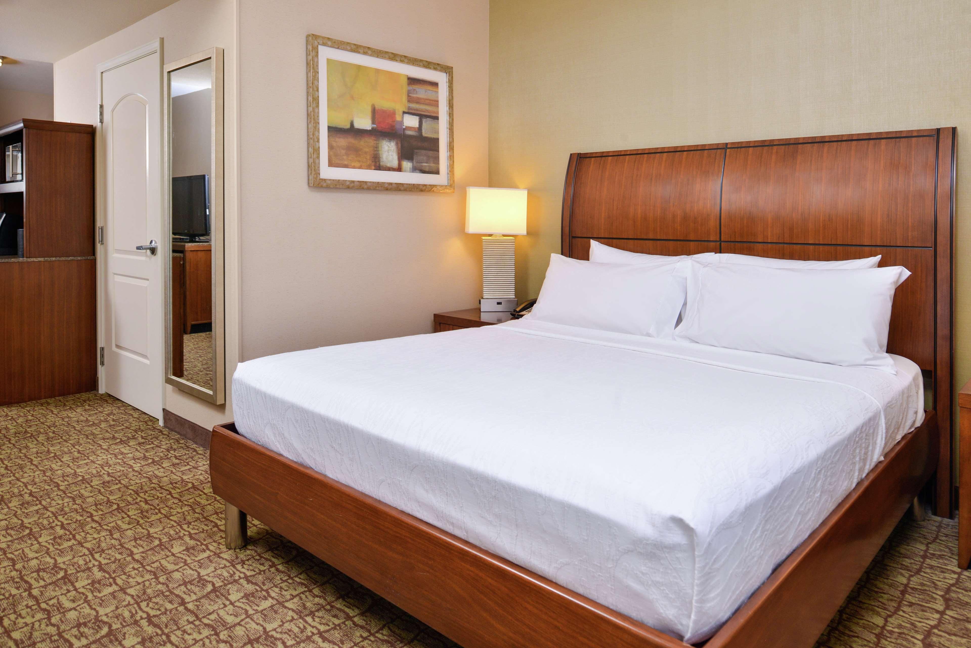 Hilton Garden Inn Boise Spectrum Bagian luar foto