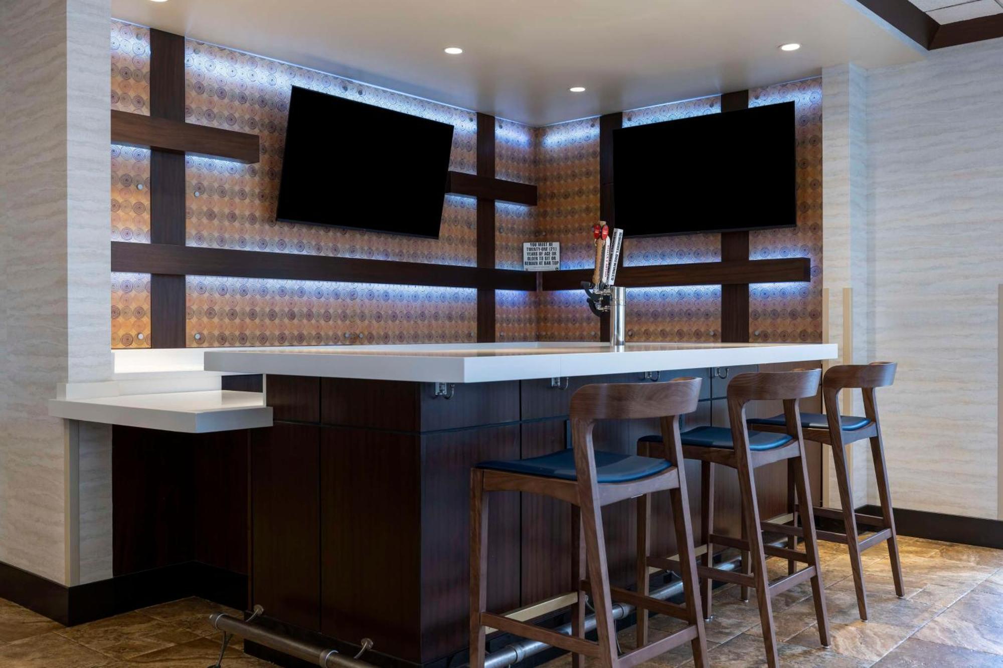 Hilton Garden Inn Boise Spectrum Bagian luar foto